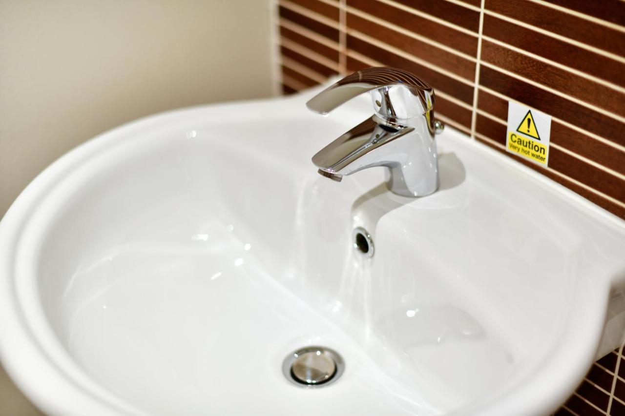 Meridian Quay Apartments, By Jsw Short Stay Swansea Extérieur photo