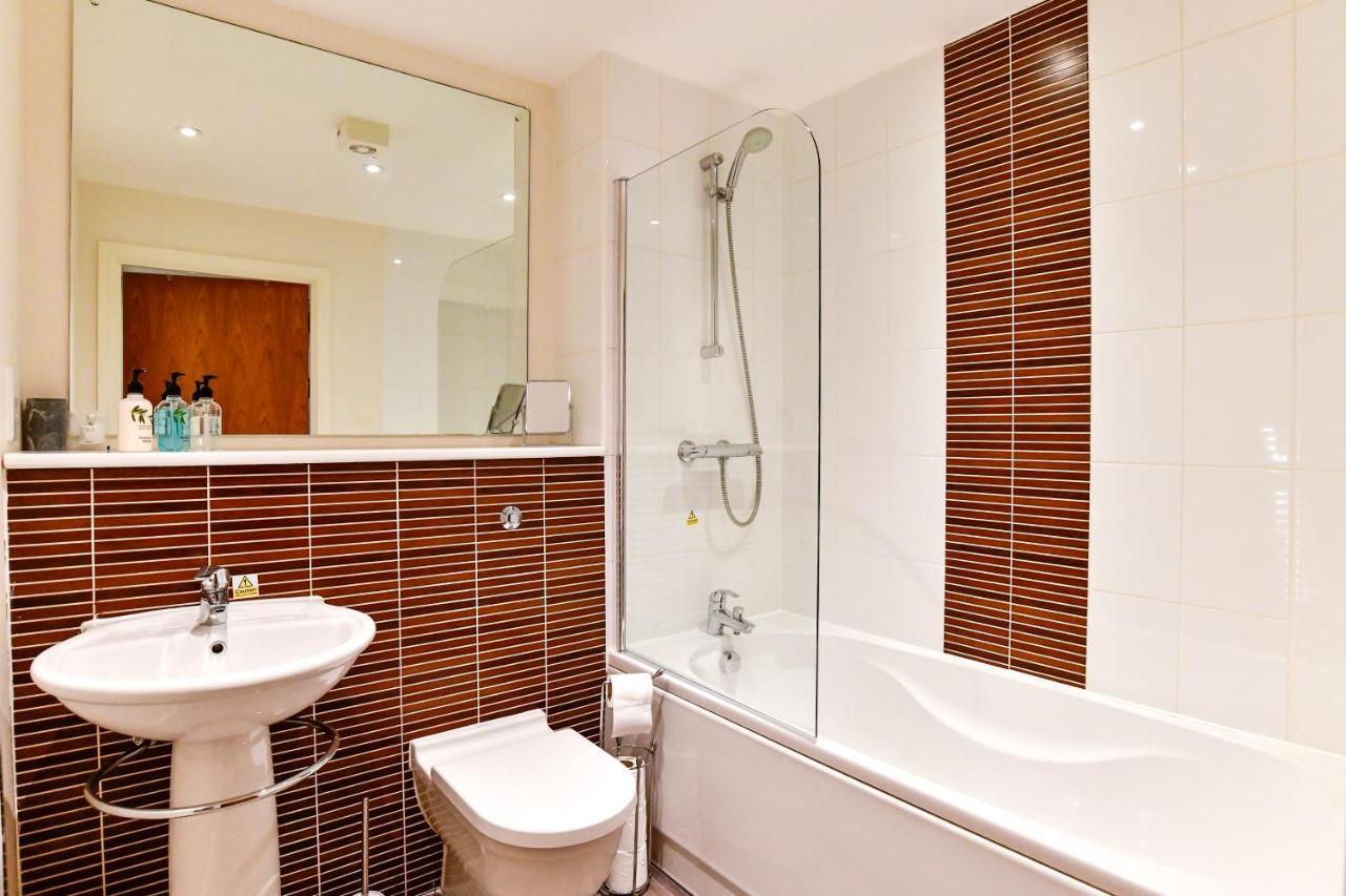 Meridian Quay Apartments, By Jsw Short Stay Swansea Extérieur photo