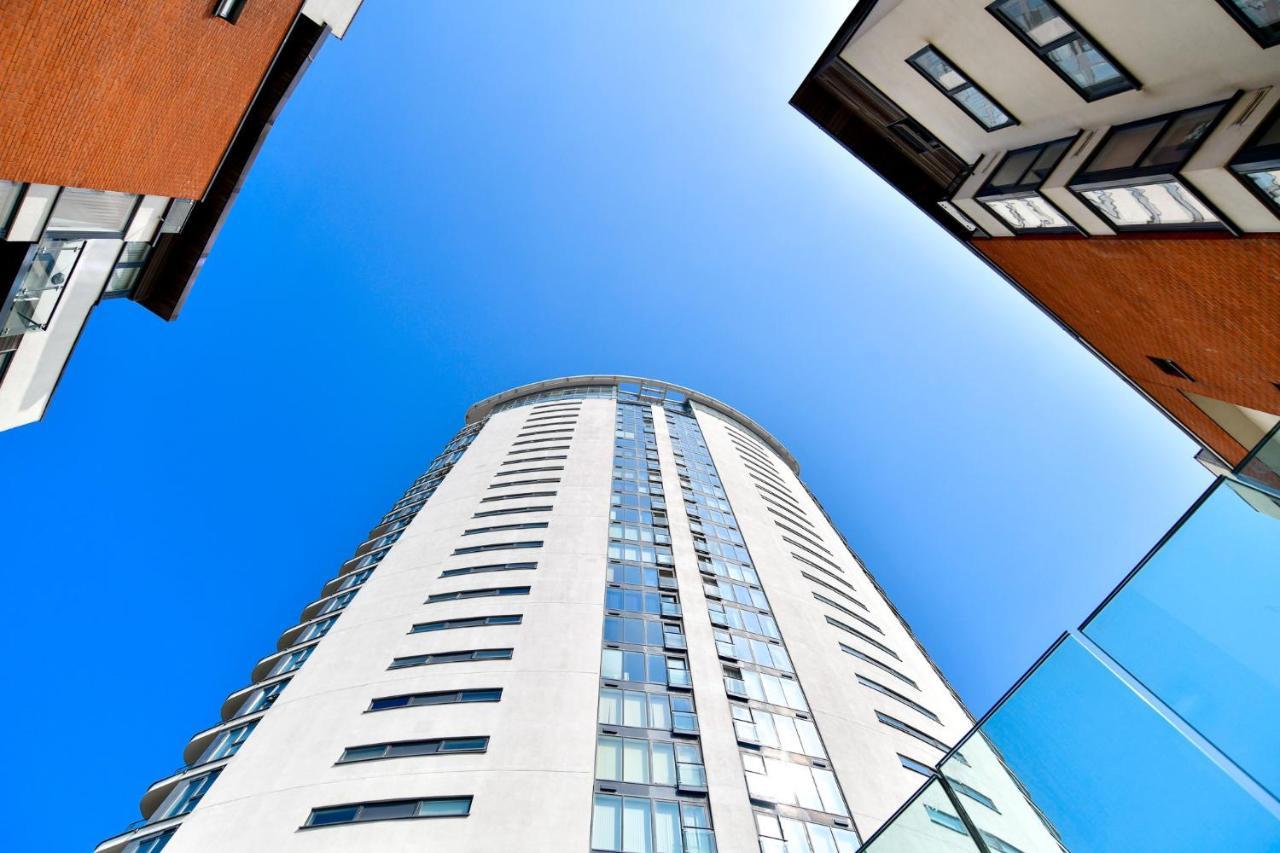 Meridian Quay Apartments, By Jsw Short Stay Swansea Extérieur photo