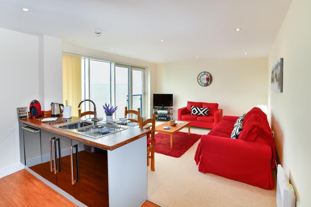 Meridian Quay Apartments, By Jsw Short Stay Swansea Extérieur photo